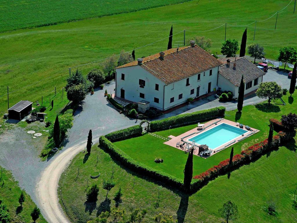 Апартаменты Spacious Farmhouse In Pienza With Swimming Pool Contignano Экстерьер фото